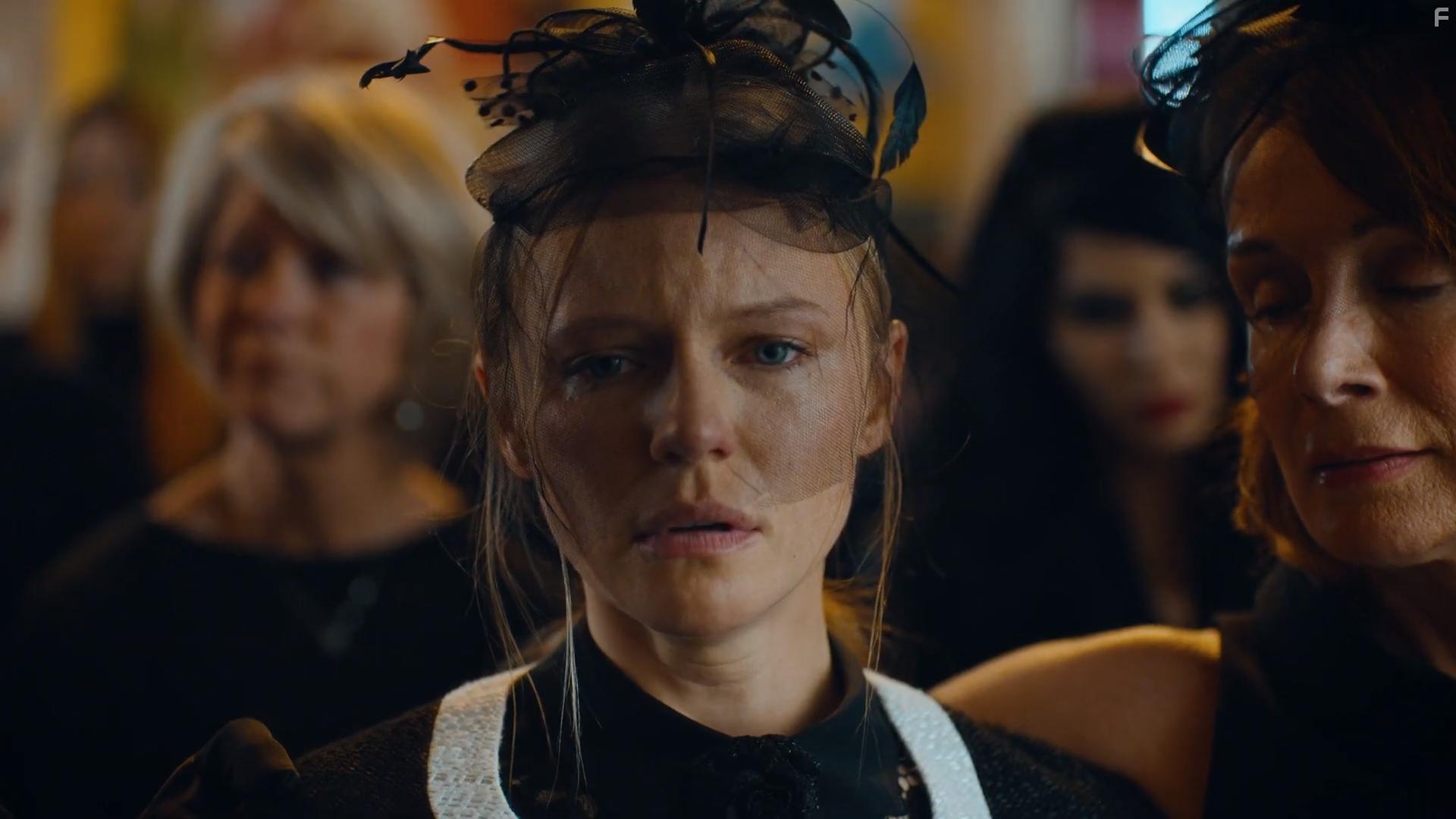 Marci Miller in Nova Vita (2021)