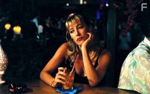Valeria Bruni Tedeschi in 5x2 (2004)