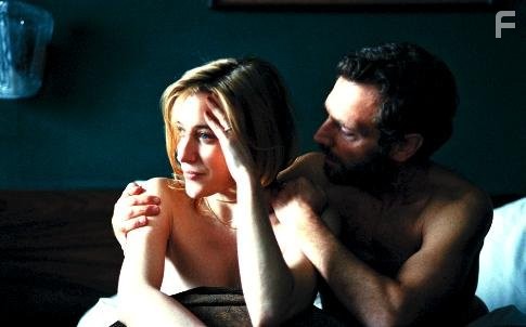 Valeria Bruni Tedeschi and St?phane Freiss in 5x2 (2004)