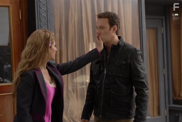 John Corbett and Nia Vardalos in Я ненавижу день Святого Валентина (2009)