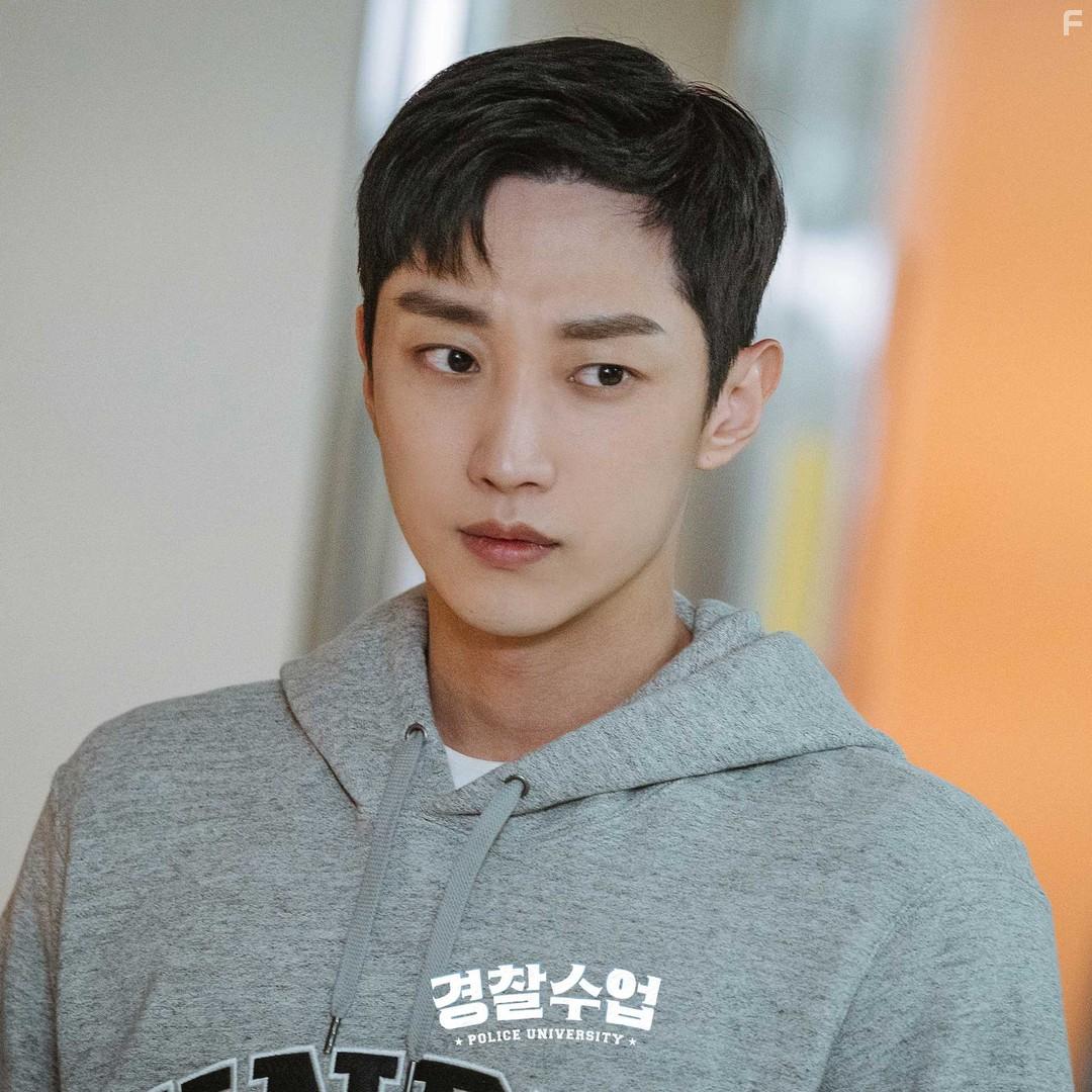 Jung Jinyoung in Kyeongchalsueob (2021)
