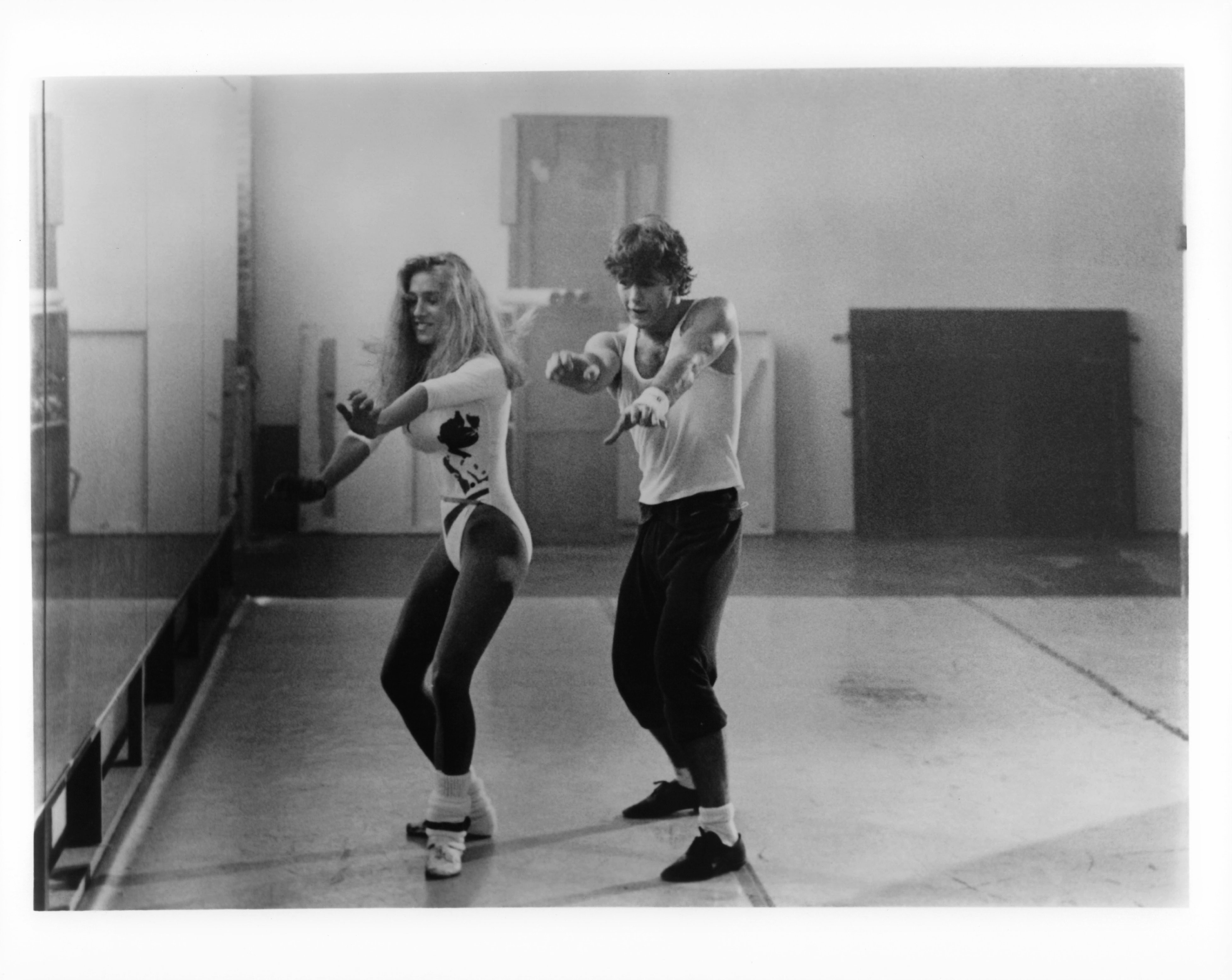 Sarah Jessica Parker and Lee Montgomery in Девочки хотят повеселиться (1985)