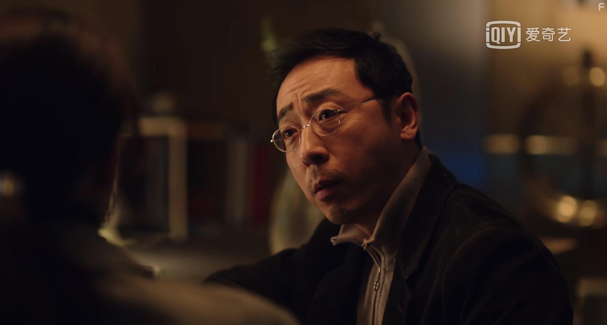 Li Ning and Gina Chen Jin in Liao bu qi de n hai (2020)