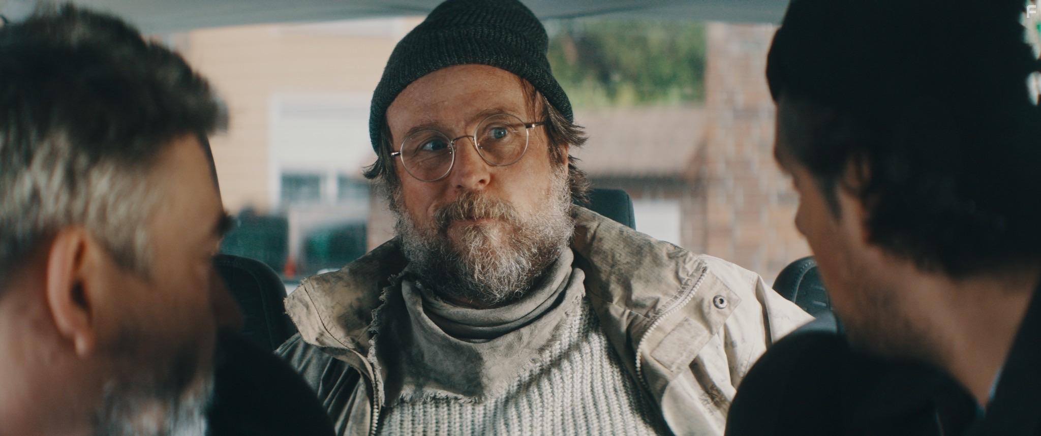 Bjarne Mdel in Faking Bullshit - Krimineller als die Polizei erlaubt! (2020)