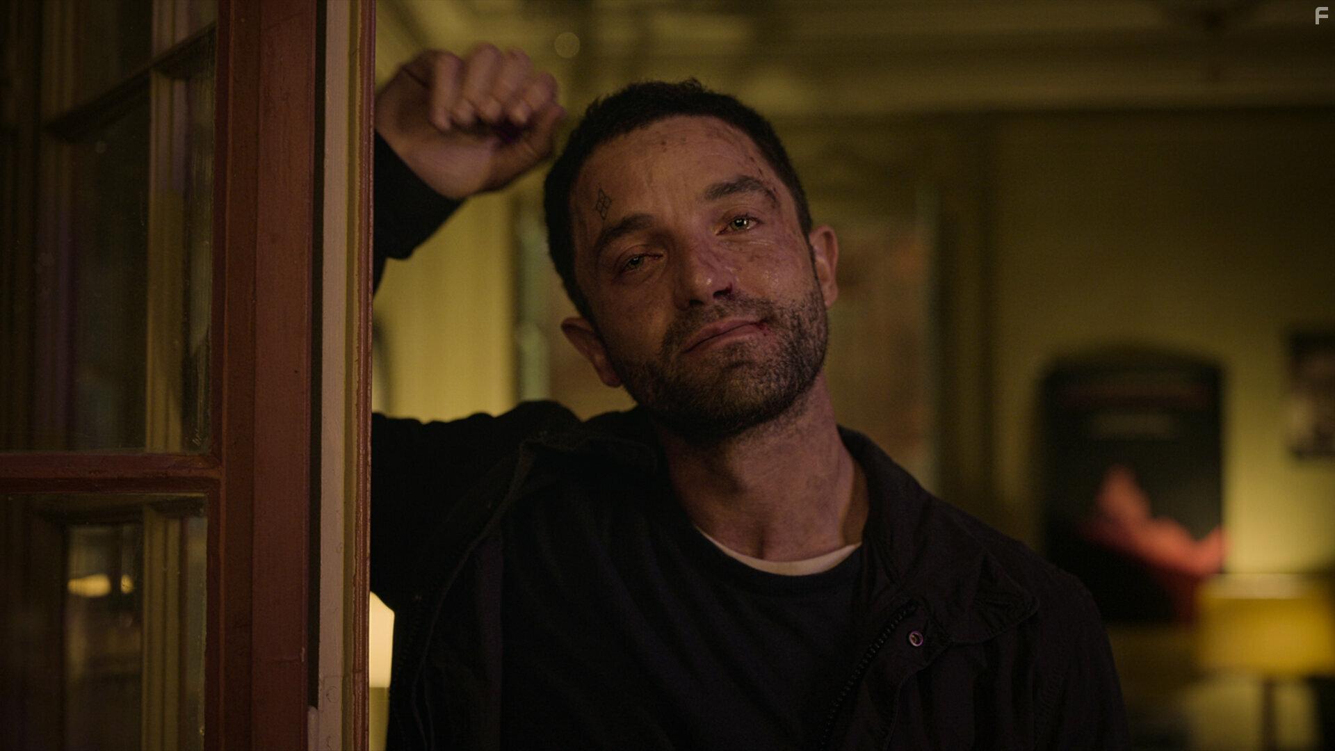 Guillaume Gouix in Disparu  jamais (2021)