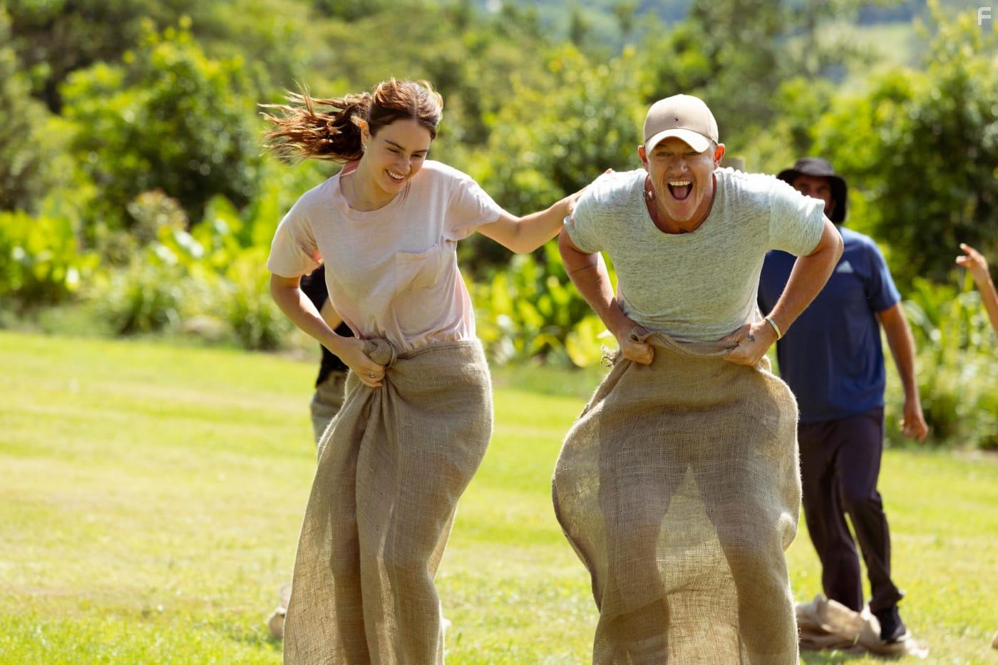 Luke Evans and Grace Van Patten in Nine Perfect Strangers: Earth Day (2021)