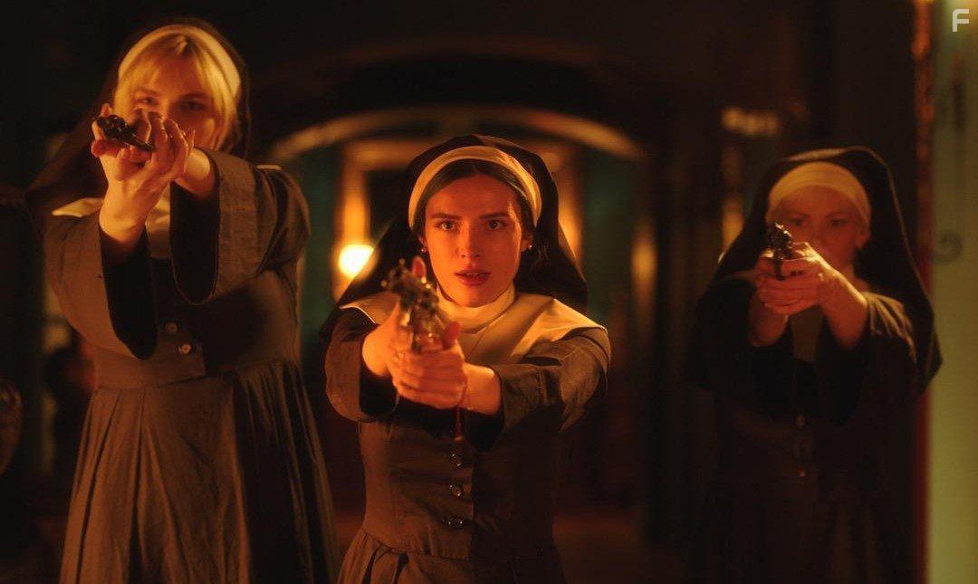 Bella Thorne, Libby Mintz, and Andreja Pejic in Habit (2021)