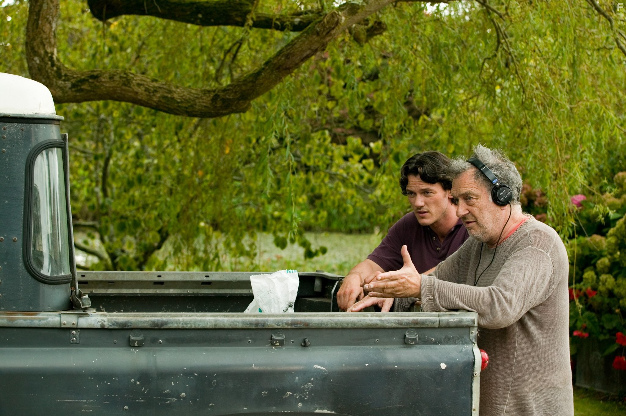 Luke Evans in Неотразимая Тамара (2010)