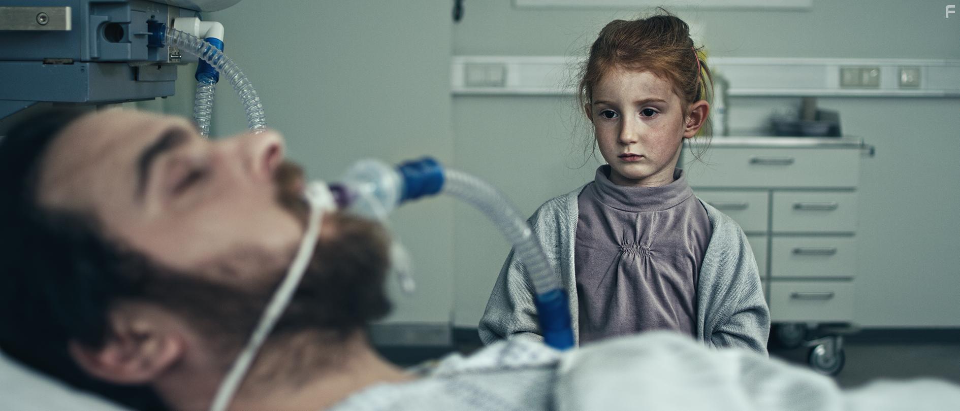 Alicia Valencia Pollex in Bis die Welt einen Rand bekommt (2019)