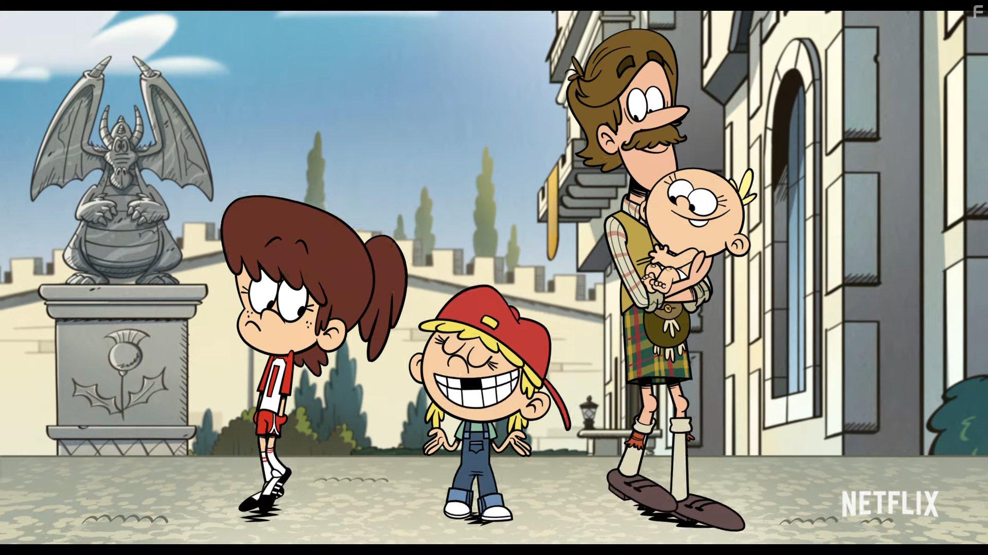 Grey Griffin, Jessica DiCicco, and David Tennant in Huize Herrie: de film (2021)