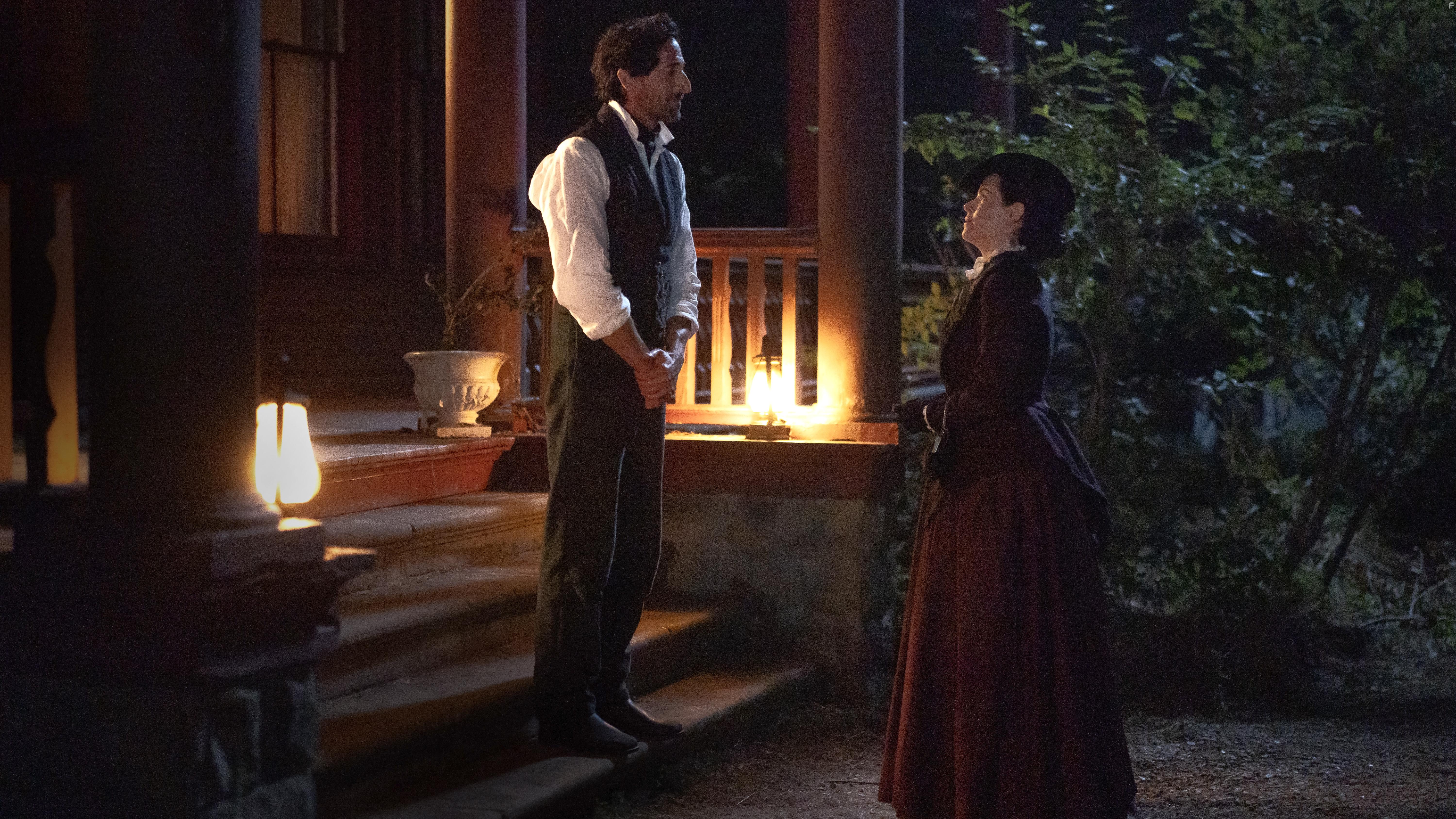 Adrien Brody and Emily Hampshire in Chapelwaite (2021)