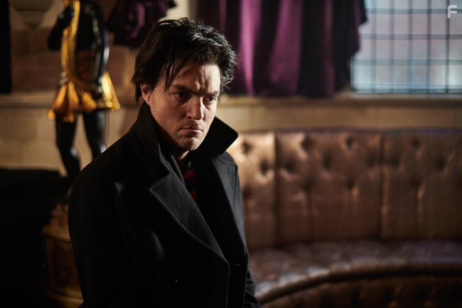 Tom Burke in The Show (2020)