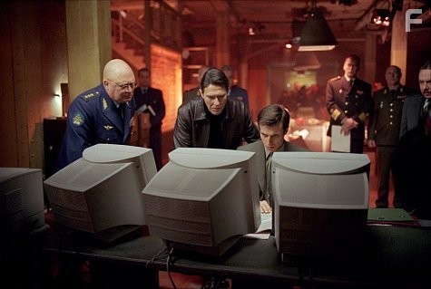 (Left to right) Constantine Gregory as General Bulgakov, Ciar?n Hinds as President Nemerov and Mariusz Sibiga as Nemerov's Translator in  "The Sum Of All Fears."