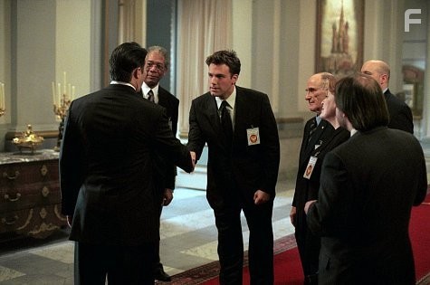 (Center) Ben Affleck as Jack Ryan (left) Morgan Freeman as DCI William Cabot and (far left), Ciar?n Hinds as President Nemerov in  "The Sum Of All Fears."