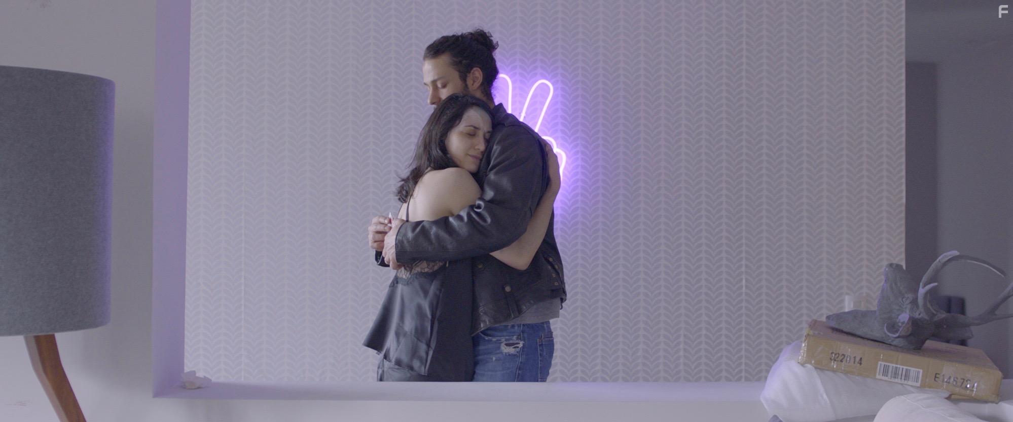 Mariano Palacios and Anahi Davila in Dos Veces T (2018)