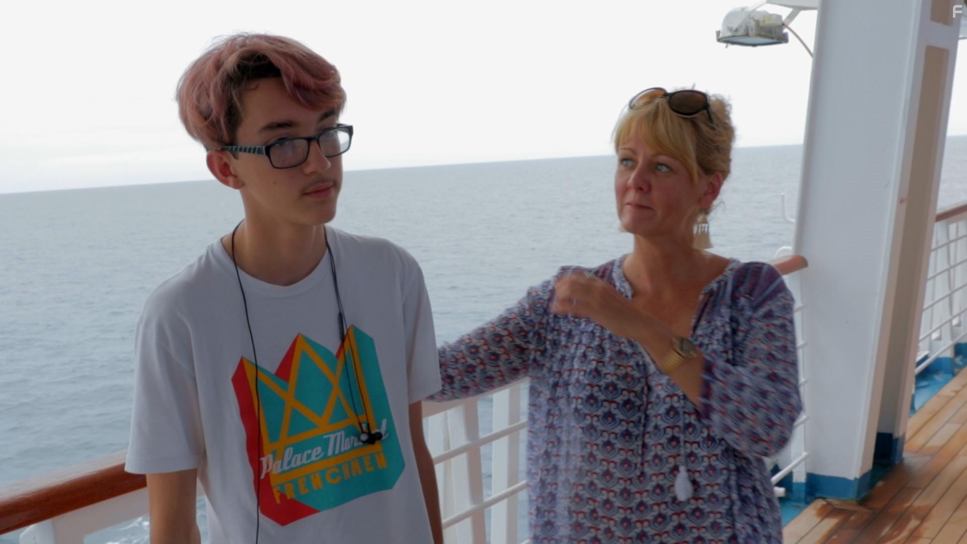 Oh Ship! It's a Family Trip (2020)