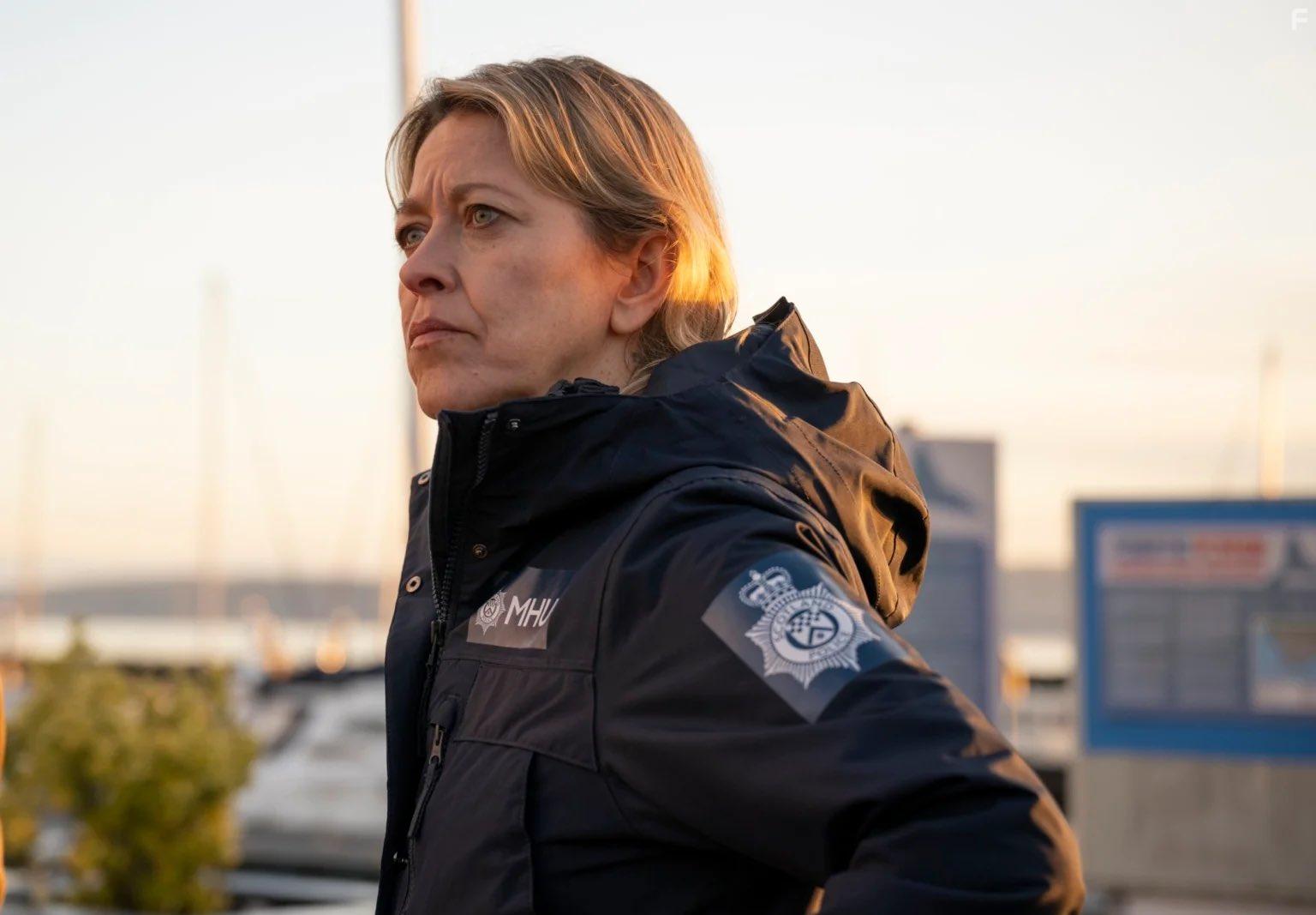 Nicola Walker in Annika (2021)
