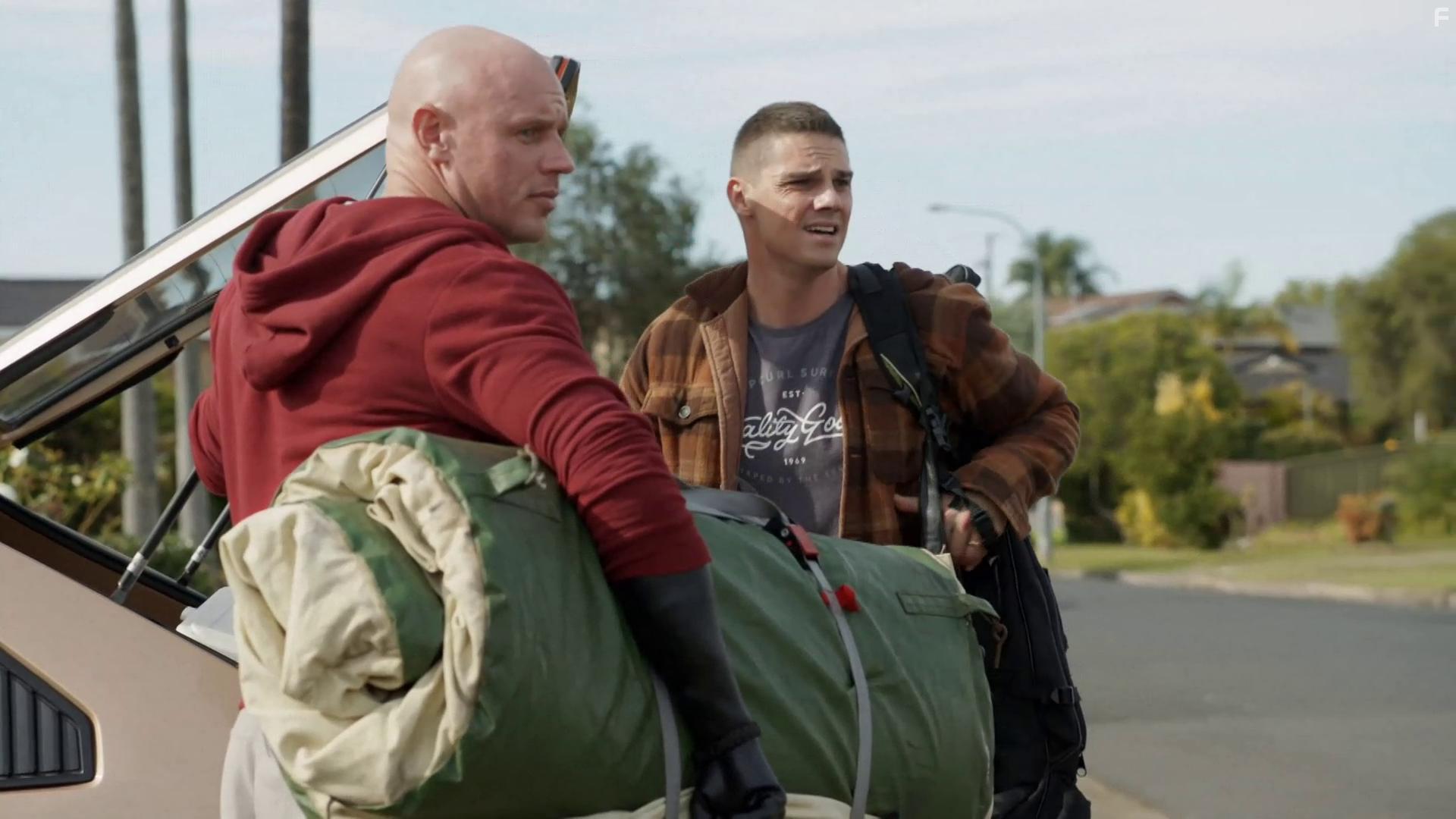 Jay Ryan and Paul de Gelder in Fighting Season (2018)