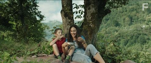 Meryem Uzerli in Kovan (2019)