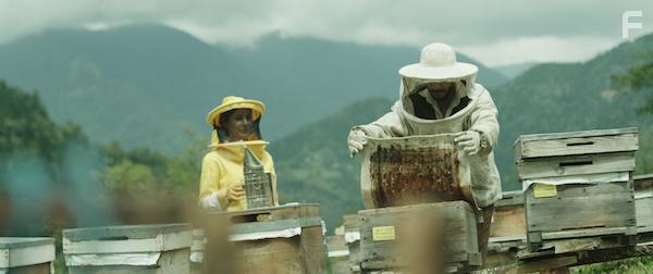 Meryem Uzerli and Hakan Karsak in Kovan (2019)