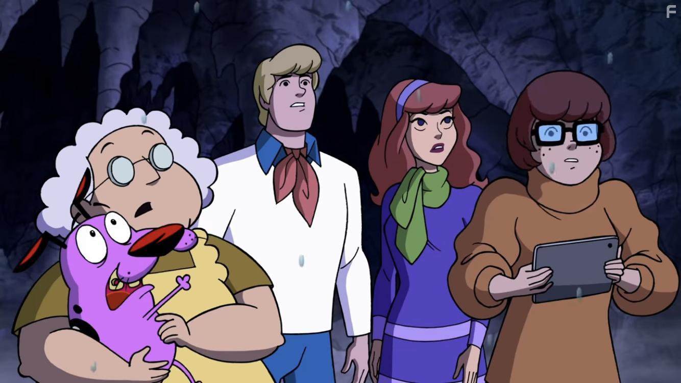 Grey Griffin, Marty Grabstein, Frank Welker, Thea White, and Kate Micucci in Straight Outta Nowhere: Scooby-Doo! Meets Courage the Cowardly Dog (2021)