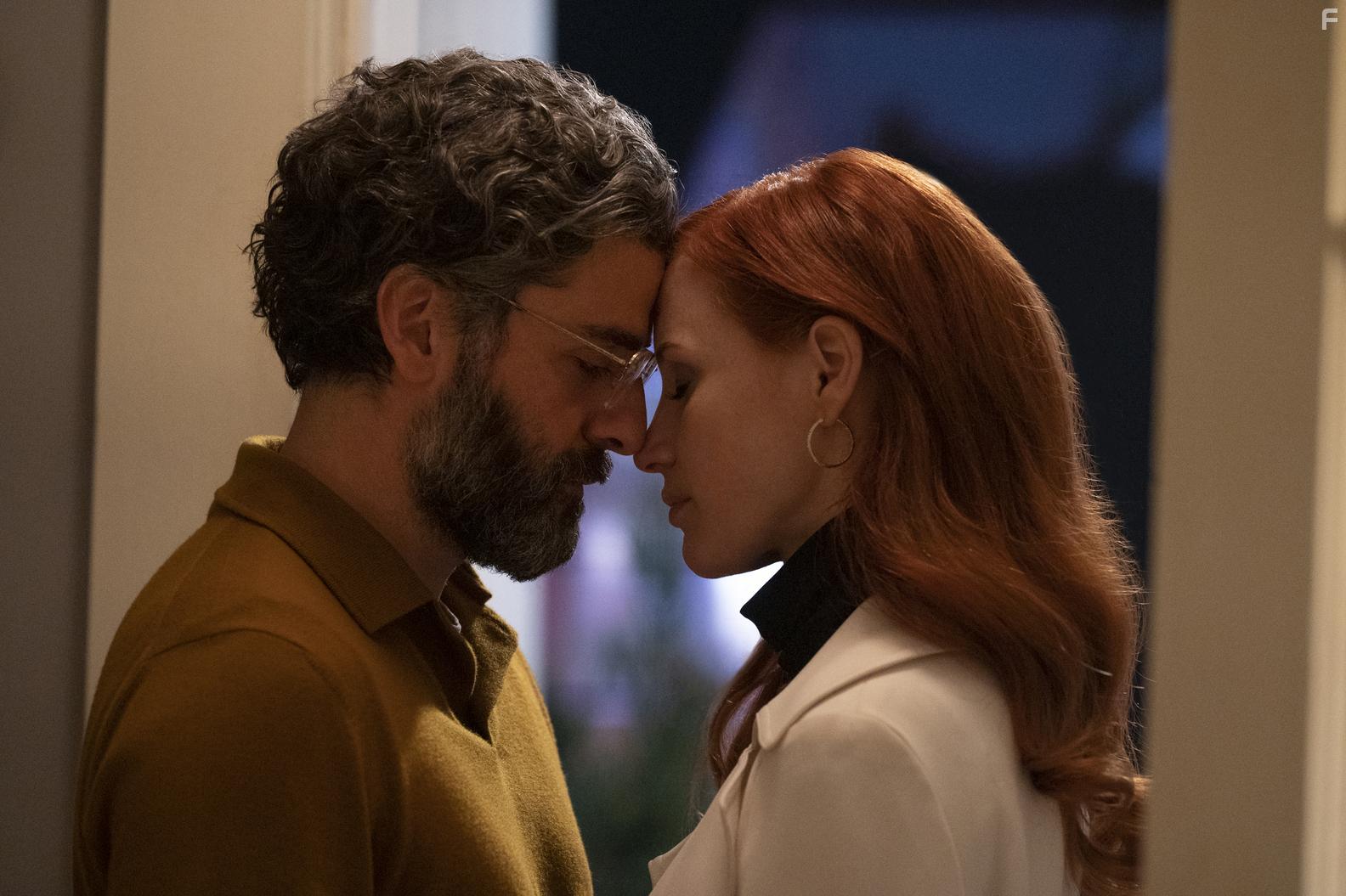 Oscar Isaac and Jessica Chastain in Scenes from a Marriage (2021)