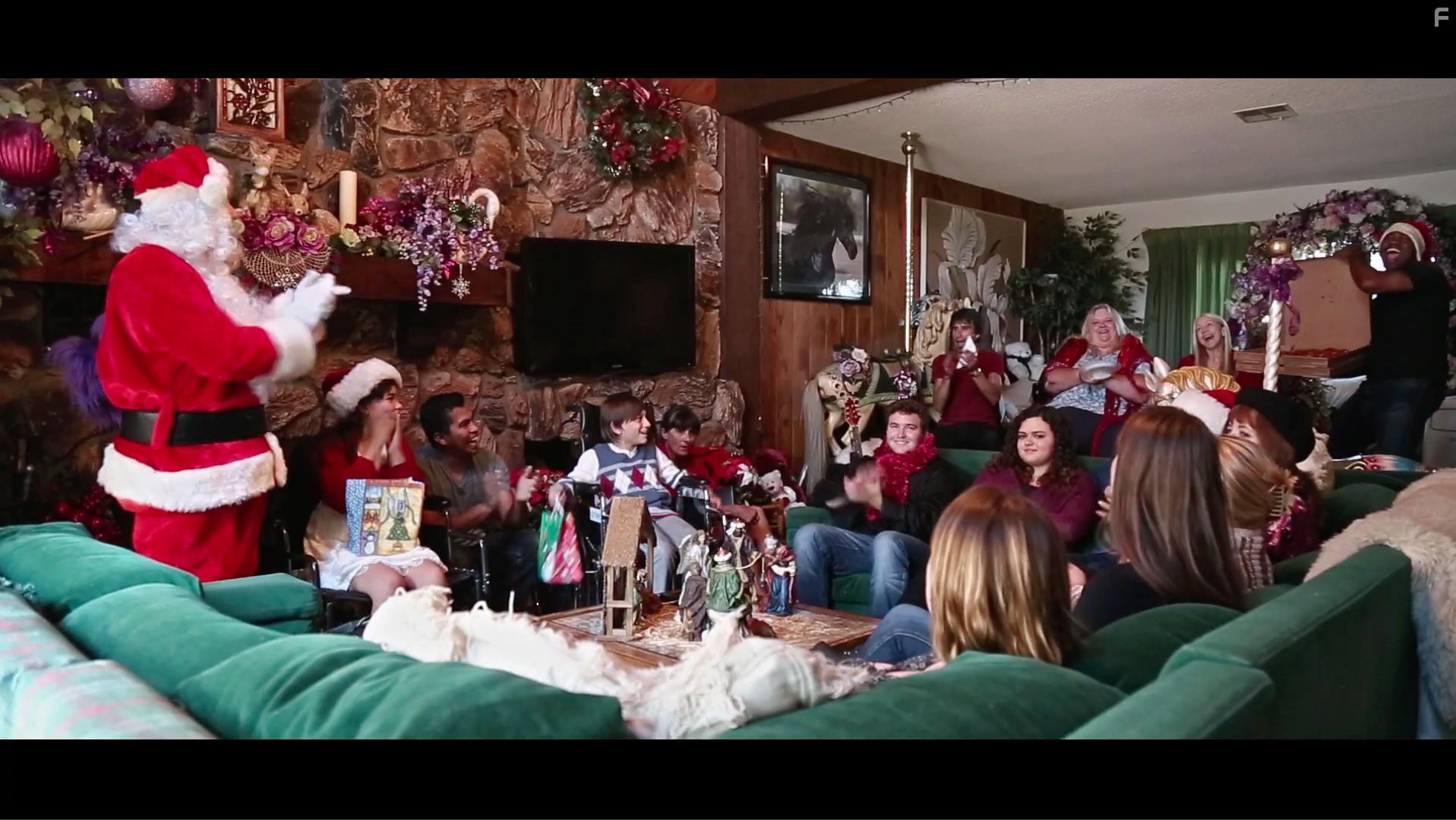 Richard Rossi, Sean Finnegan, Julia Land, Isaac Bar-Jonah, Martyn Hale, Raymond Merritt, Calista Bess, Jo Ann Gilbert Rivas, Lindsay Hundley, Andrea Mejia, Gloria Muscarella, Zephryn Avila, Cheri Merritt, Adrien Bautista, Mario E. Chavez, Rebecca Rivas, and Kaylee Land in Canaan Land (2020)