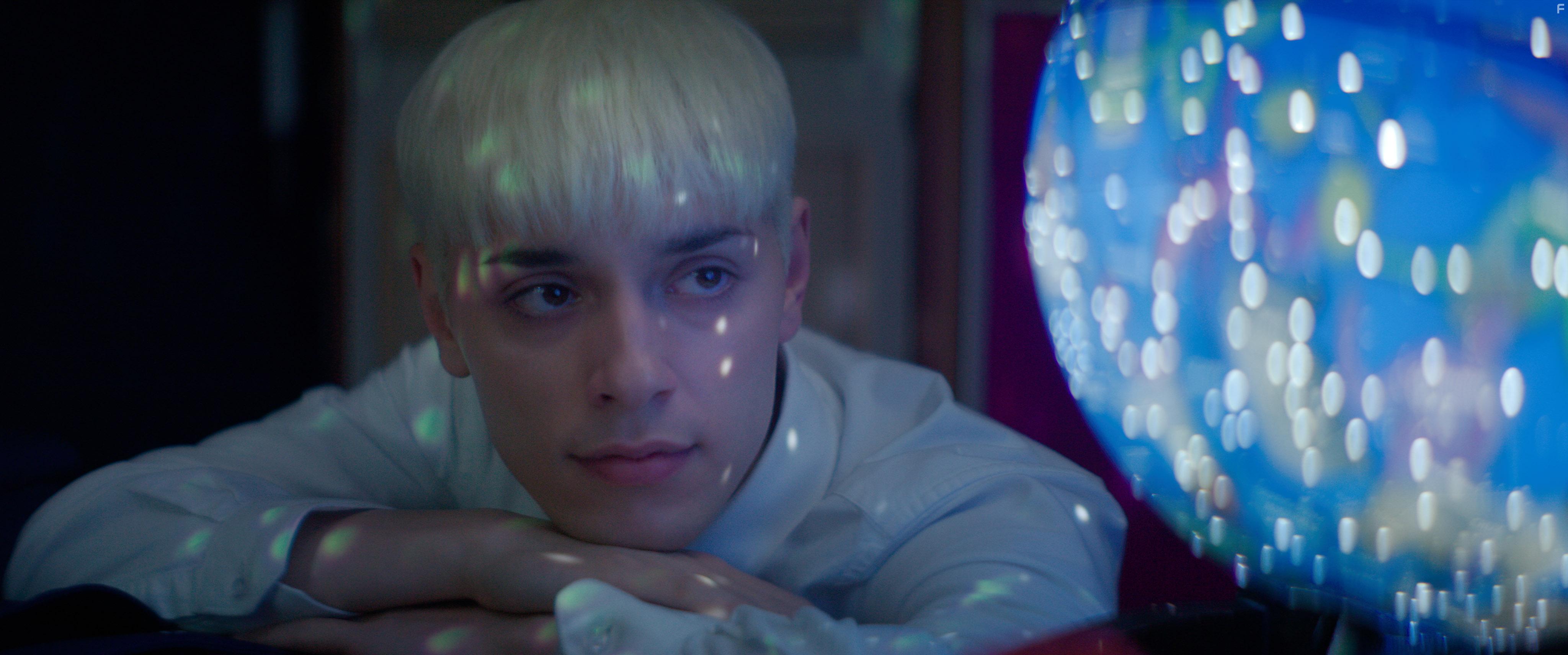 Max Harwood in Everybody's Talking About Jamie (2021)