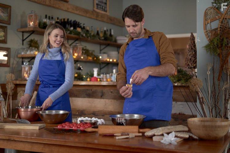 Steve Lund and Jocelyn Hudon in Baby, It's Cold Inside (2021)