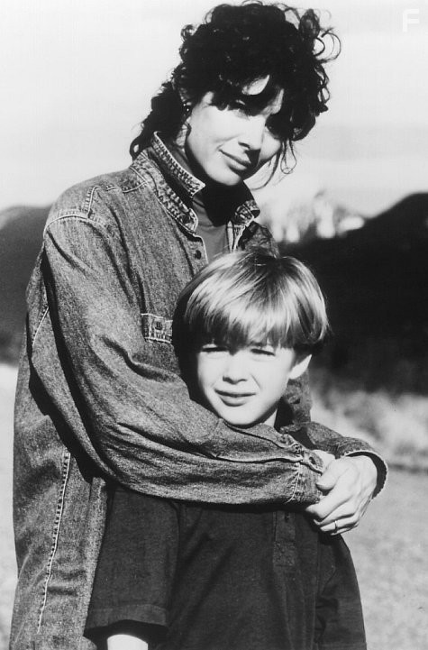 Keegan MacIntosh and Shanna Reed in Don't Talk to Strangers (1994)