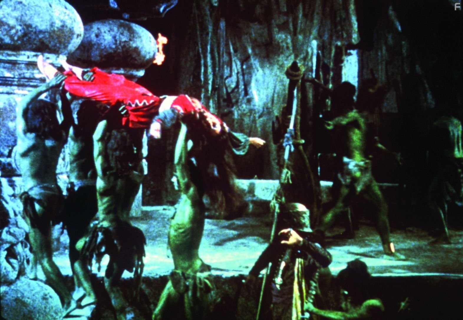 John Phillip Law and Caroline Munro in Золотое путешествие Синдбада (1973)