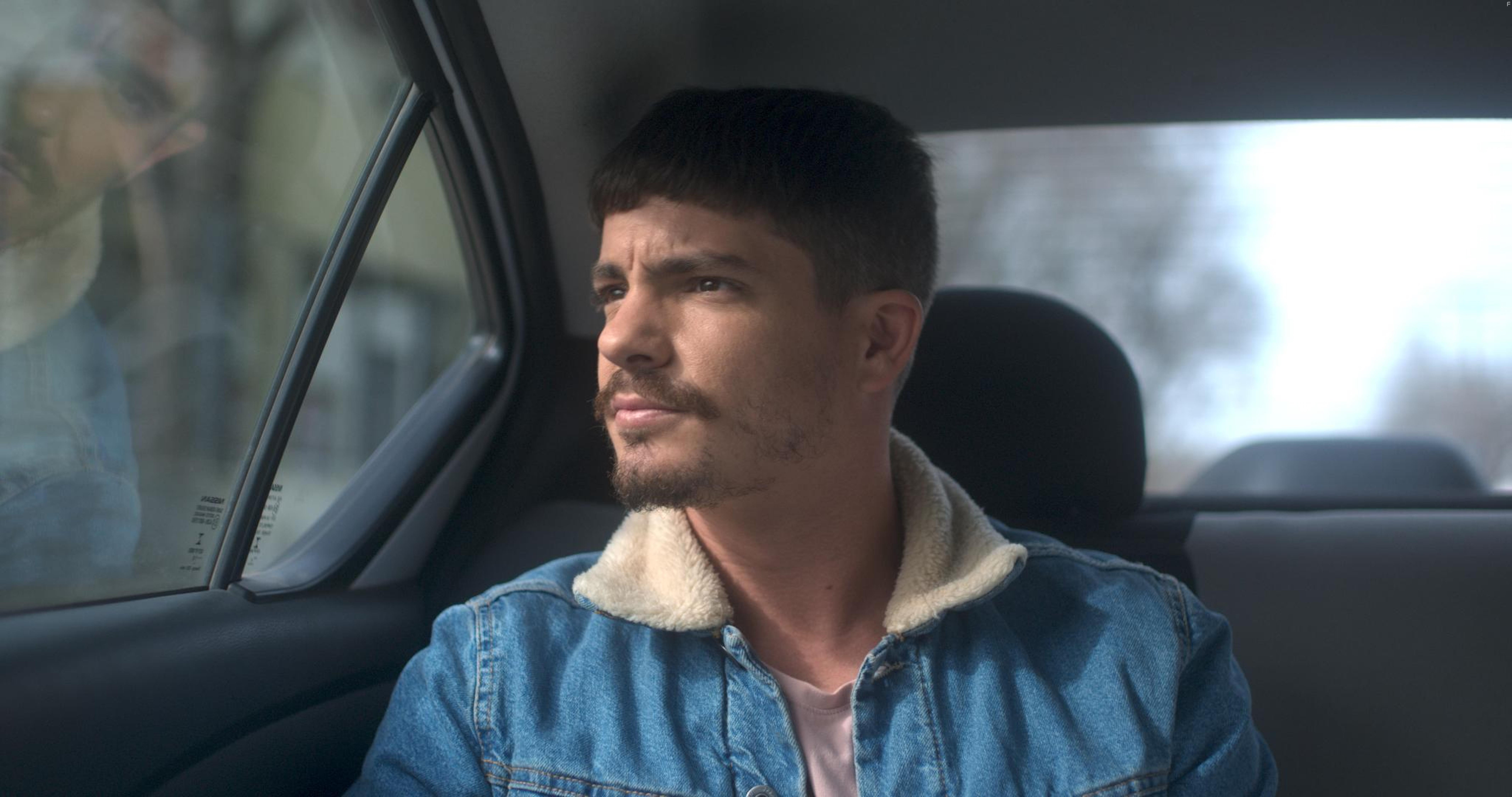 Facundo Gamband in Todos tenemos un muerto en el placard o un hijo en el clset (2020)