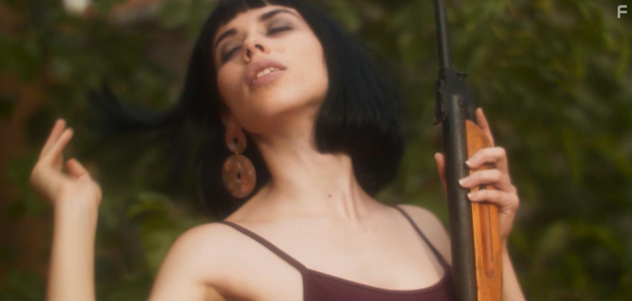 Mara Asensi in Lejos del fuego (2019)
