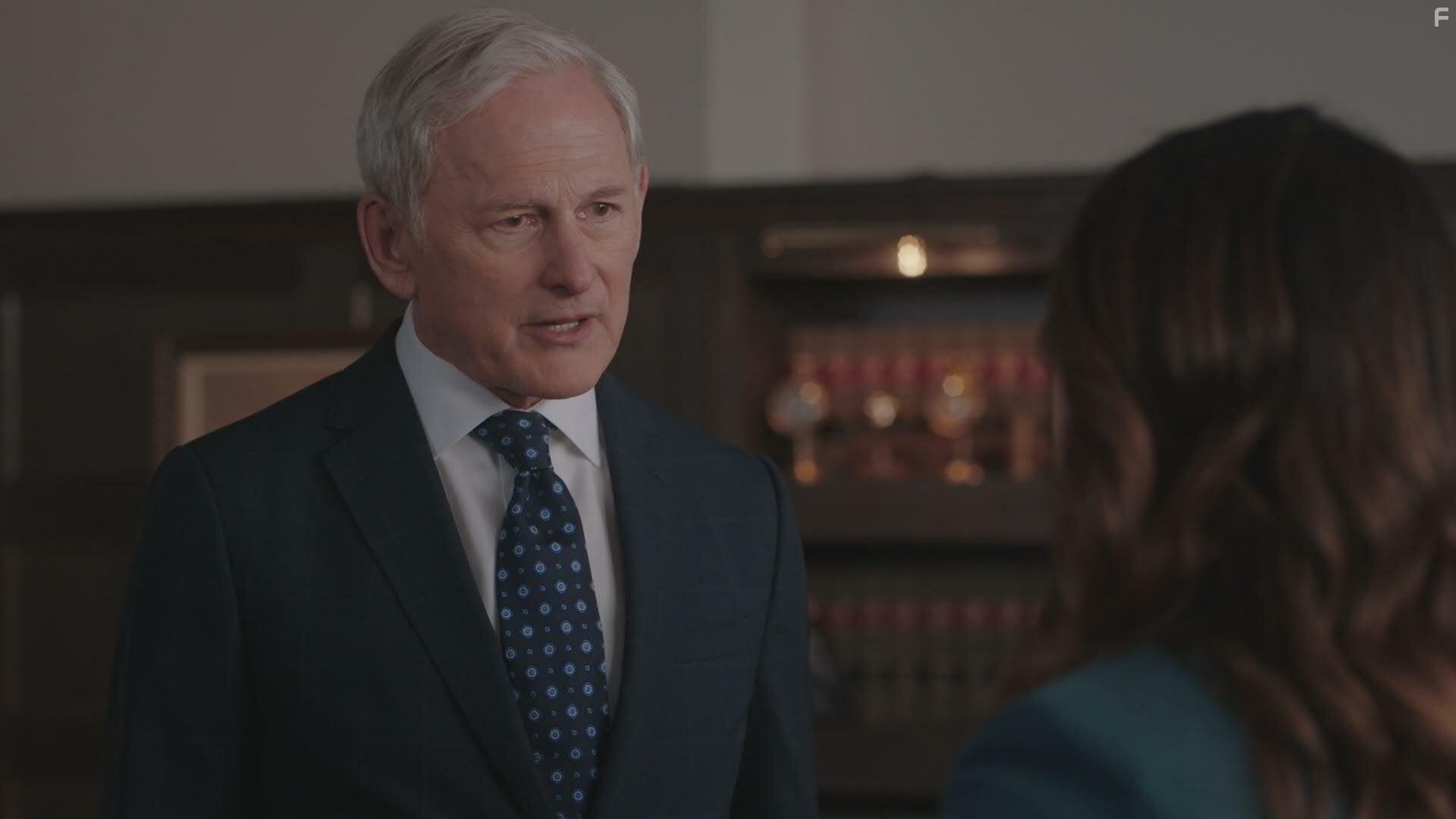 Victor Garber in Family Law (2021)