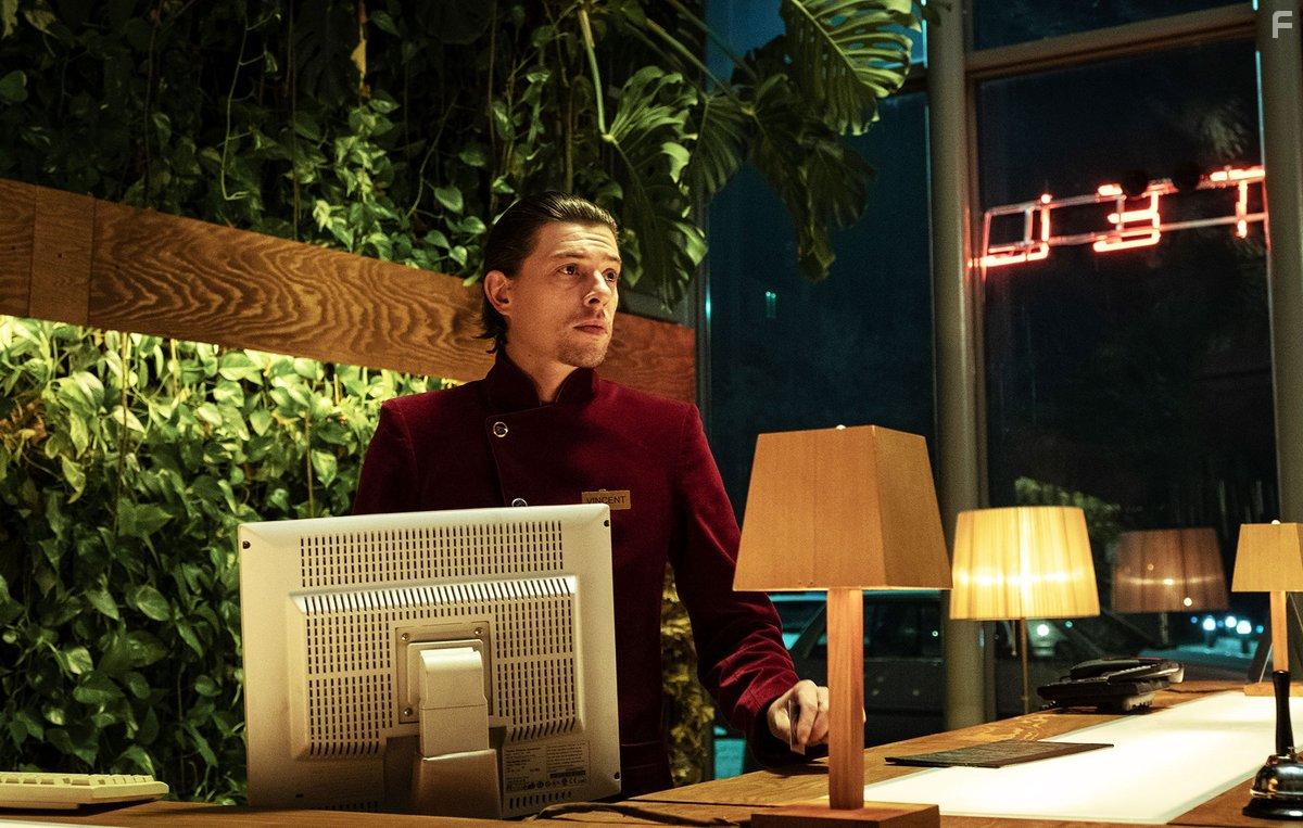 Benedict Samuel in Warning (2021)