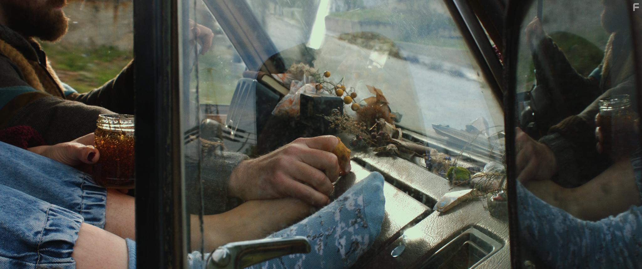 Patrick Minks, Gwil Sainsbury, and Elena Vardava in Kala azar (2020)