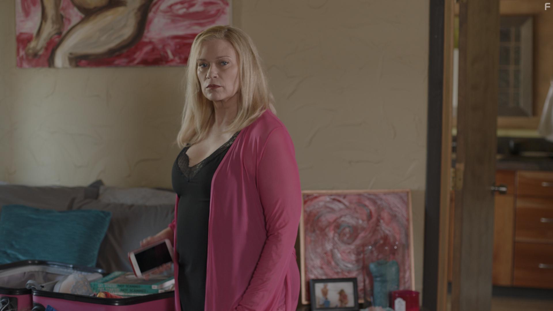 Lar Park-Lincoln in 13 Fanboy (2021)