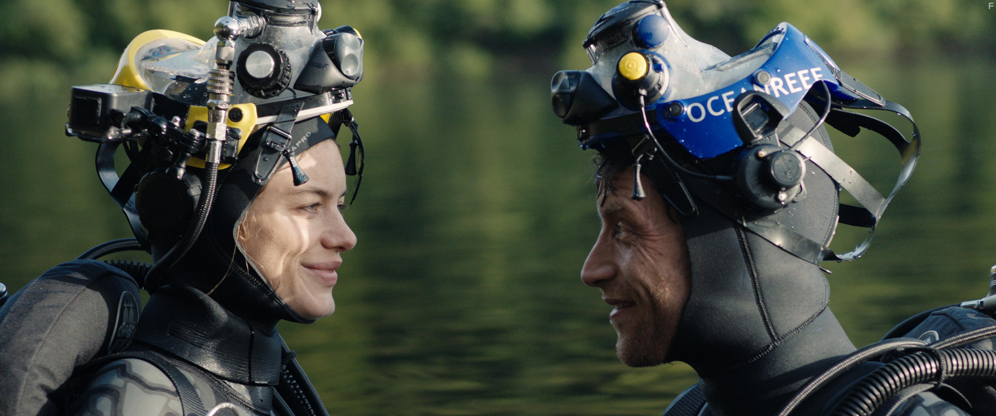 James Jagger and Camille Rowe in The Deep House (2021)