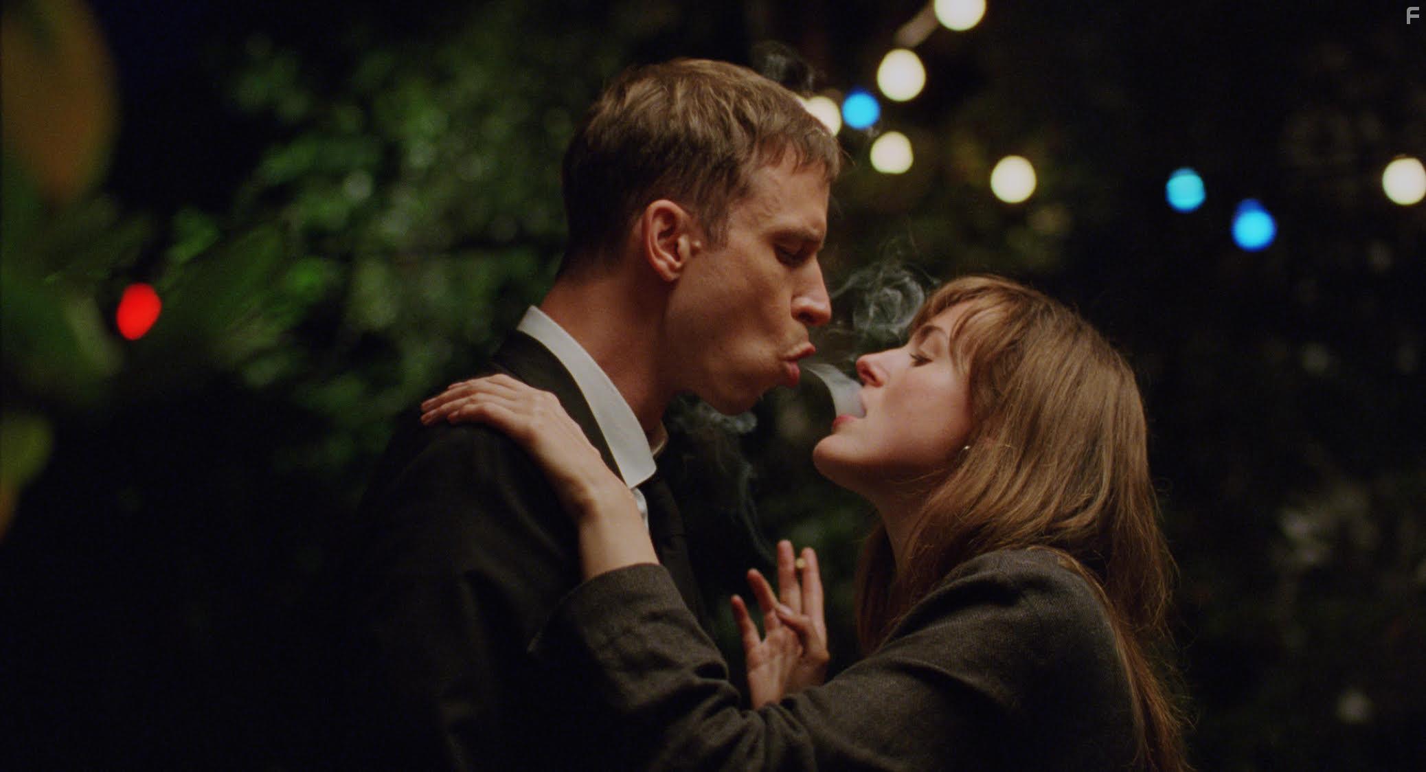 Renate Reinsve and Herbert Nordrum in The Worst Person in the World (2021)