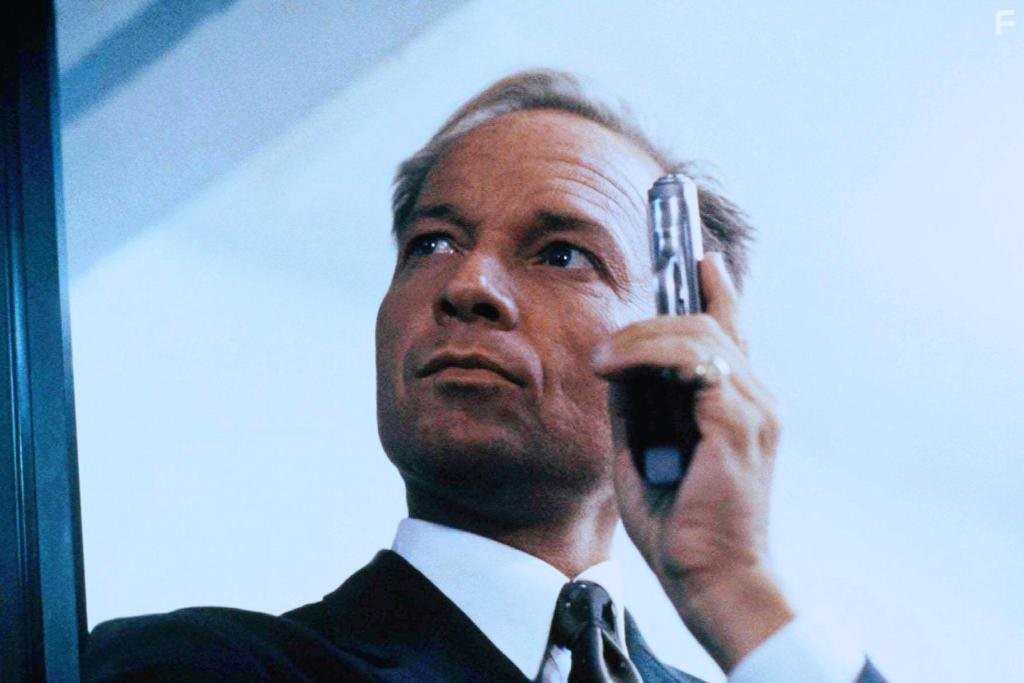 Anthony Hickox in Storm Catcher (1999)