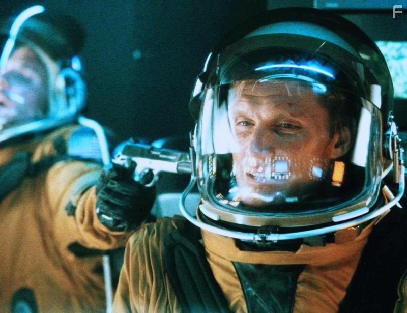 Dolph Lundgren in Storm Catcher (1999)