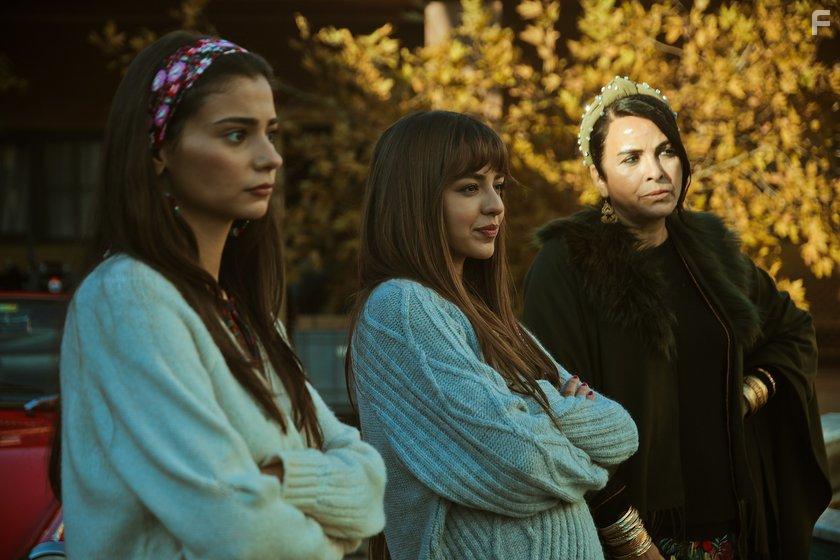 Nursel Kse, Damla Makar, and Aslihan Malbora in  Kurus (2021)