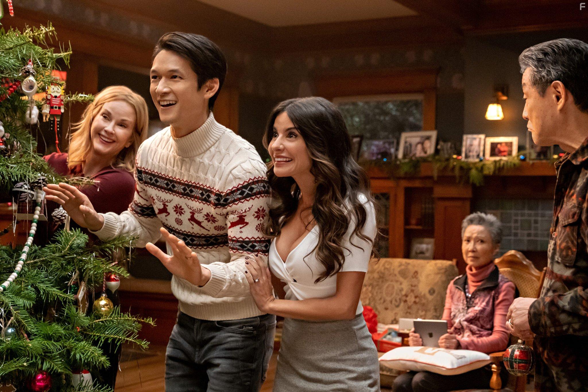 Takayo Fischer, James Saito, Rebecca Staab, Harry Shum Jr., and Mikaela Hoover in Love Hard (2021)