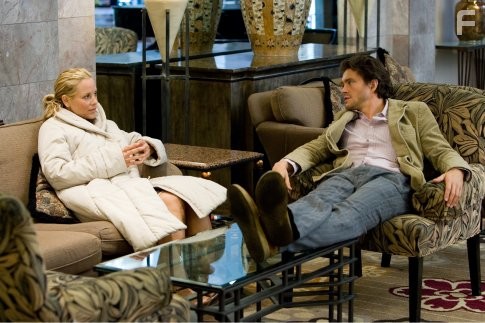 Maria Bello and Hugh Dancy in Жизнь по Джейн Остин (2007)