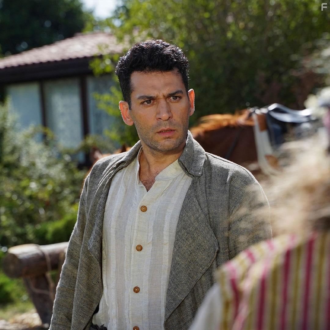 Murat Yildirim in Aziz (2021)