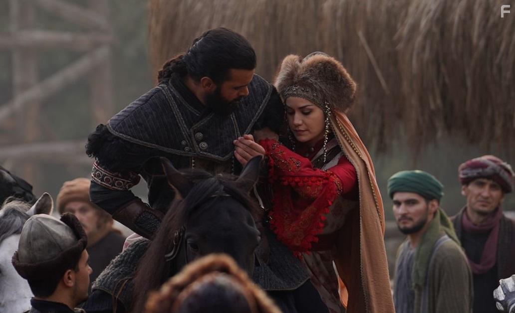 Fahriye Evcen zivit and Baris Ardu in Alparslan Byk Seluklu (2021)