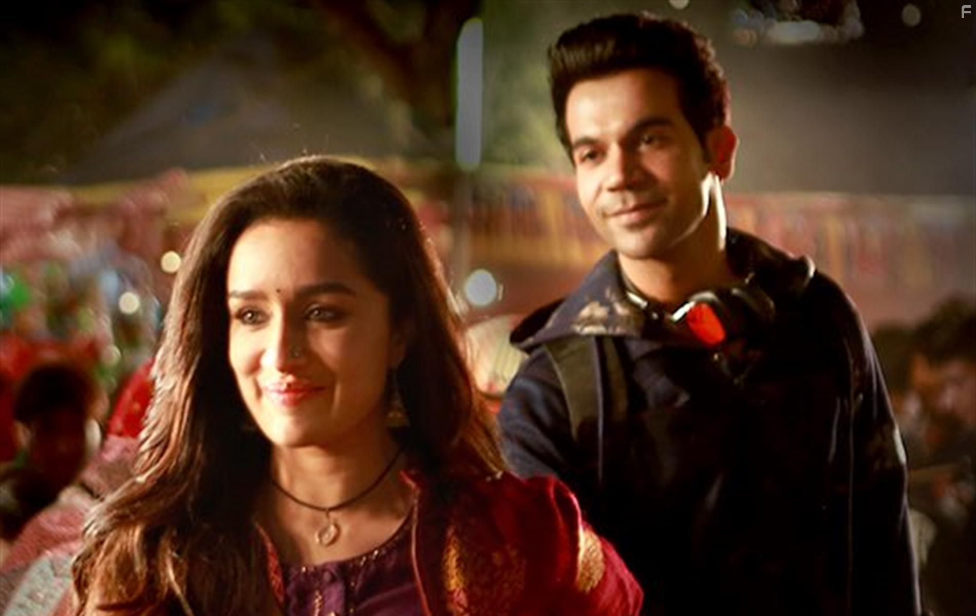 Shraddha Kapoor and Rajkummar Rao in Stree (2018)