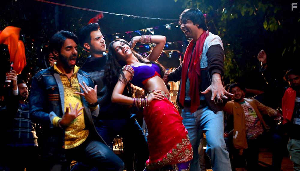 Shraddha Kapoor, Abhishek Banerjee, and Aparshakti Khurana in Stree (2018)