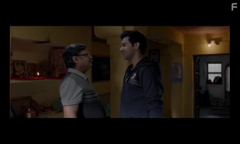 Atul Srivastava and Rajkummar Rao in Stree (2018)