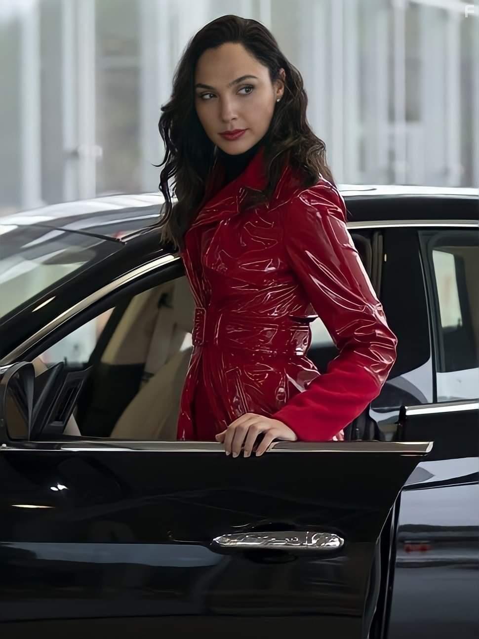 Gal Gadot in Red Notice (2021)